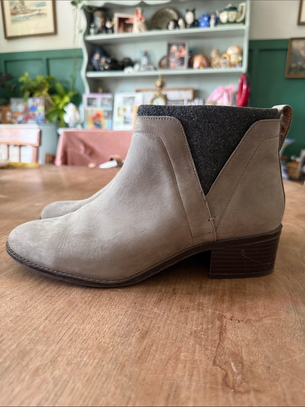 Vionic Sz 9 Joslyn Taupe & Gray Ankle Booties Weather Resistant Support - Picture 4 of 13